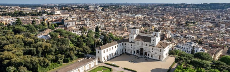 Villa Medicis 875x275px © M3 Studio